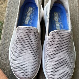 Sketchers Go Walk slip in sneakers